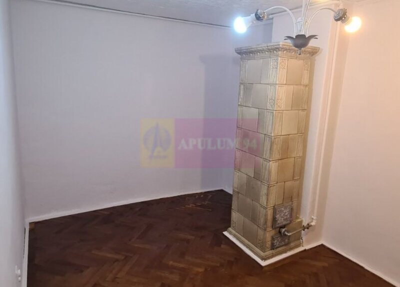 Casa la Piata Romana 2 Camere la Curte pe Strada Nicolae Iorga