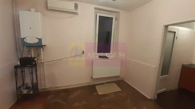 Casa la Piata Romana 2 Camere la Curte pe Strada Nicolae Iorga