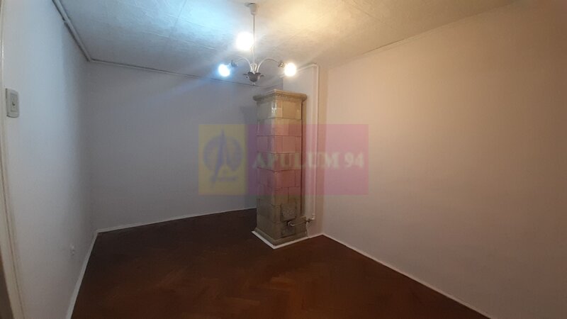 Casa la Piata Romana 2 Camere la Curte pe Strada Nicolae Iorga