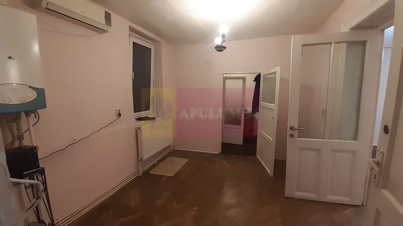 Casa la Piata Romana 2 Camere la Curte pe Strada Nicolae Iorga