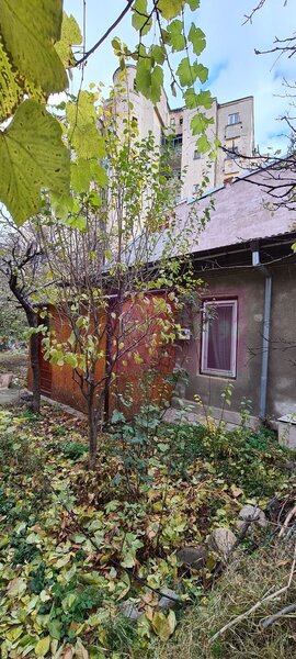 Casa la Piata Romana 2 Camere la Curte pe Strada Nicolae Iorga